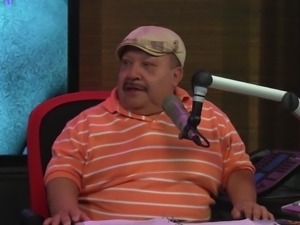 chuy quizzes the hot babes @ season 15 ep. 714