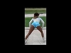 Black Teen Twerking Sexy Ass in booty shorts
