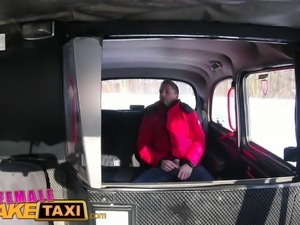 FemaleFakeTaxi Sexy driver sucks and fucks fare to get even