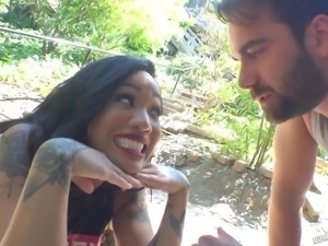 Adventurous nympho Honey Gold gets her twat fucked brutally by aroused stud