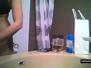 argentinian niece naked in the bathroom