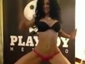 Diosa Canales Get Naked Dancing