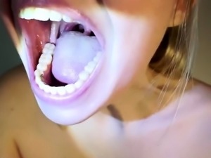 Codi Vore - Yawning With My Pearly Whites - Codi vore