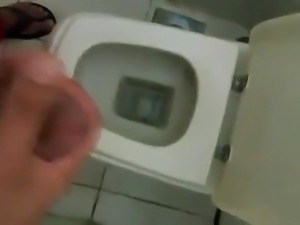 Egyptian Wanks and Cums in Cairo Toilet