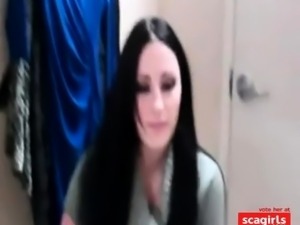 Beautifull brunette blowjob in a public changing room