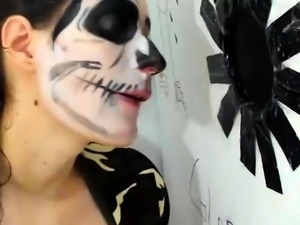 Kinky amateur brunette milks a gloryhole cock with her lips